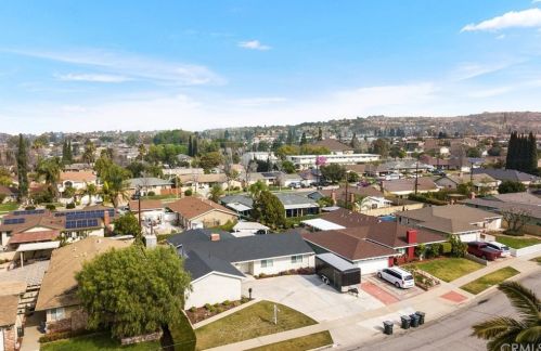 1243 Chestnut Ave, Orange CA 92867-3836 exterior