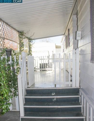 1433 Almeria Dr, Hayward, CA 94544-6205