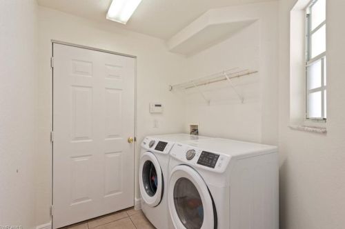 8684 Ibis Cove Cir, Naples FL  34119-7727 exterior