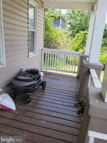 5215 Dix St, Washington DC 20019-6648 exterior