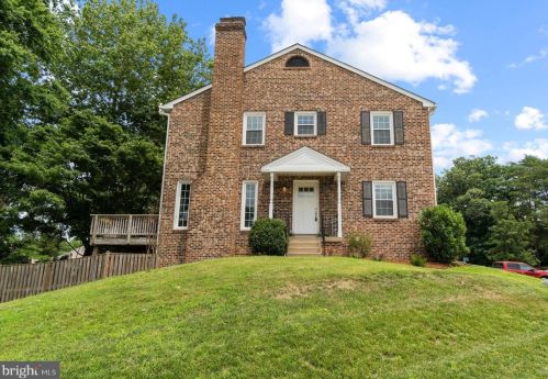 7940 Wentworth Pl, Springfield, VA 22152-3440