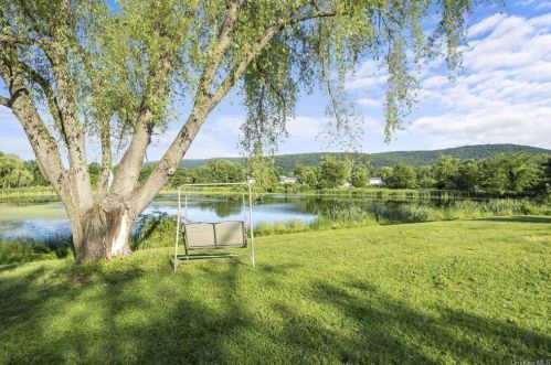 7 Winchester Way, Washingtonville NY  10992-1741 exterior