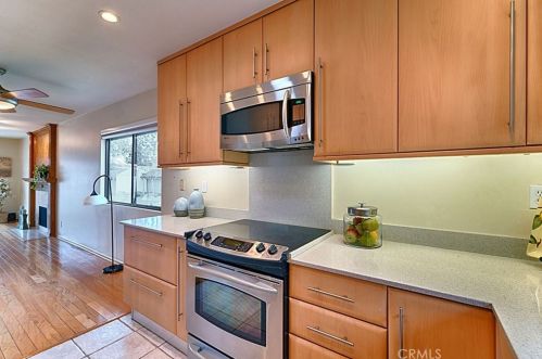 620 Black Walnut Way, La Habra CA  90631-5906 exterior