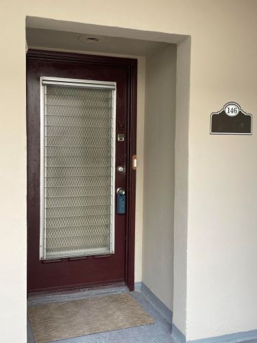 146 Capri D, Delray Beach FL  33484-5124 exterior