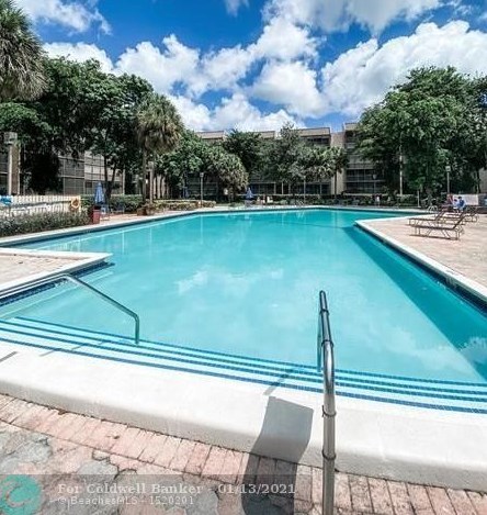 2812 46th Ave, Hollywood FL  33021-2931 exterior