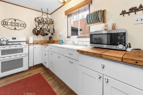 340 Sherwood Blvd, Big Bear City CA  92314 exterior