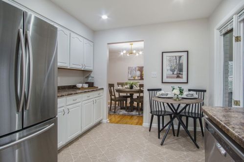 51823 Cheryl Dr, Granger IN exterior