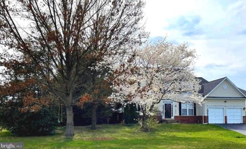 15384 Tina Ln, Woodbridge, VA 22193-5556