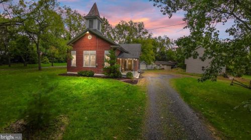 9035 Breinigsville Rd, Breinigsville, PA 18031-1209