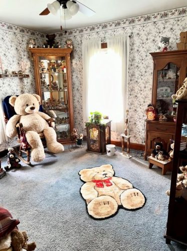 255 Blackhawk Rd, Beaver Falls PA  15010-1465 exterior