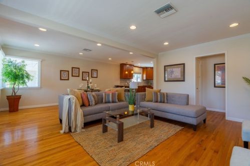 4738 Lomina Ave, Lakewood, CA 90713-2331