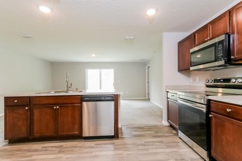 581 Todd Ave, Fort Pierce FL  34983-2915 exterior
