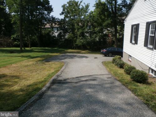 4130 Chichester Ave, Boothwyn, PA 19061-2834