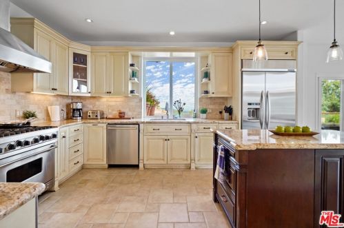 21630 Saddle Peak Rd, Topanga CA  90290-3414 exterior