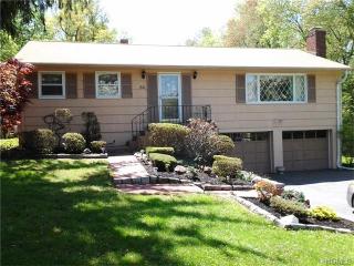 86 Burrows Ln, Blauvelt, NY 10913-1306