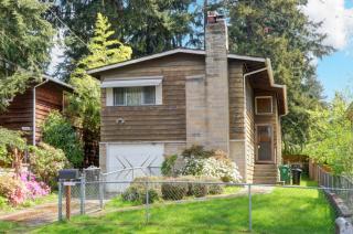10728 Interlake Ave, Seattle, WA 98133-8908