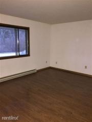 403 Misty Meadows Blvd, Hartford WI  53027-2253 exterior