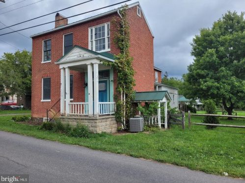69 Springfield Pike, Springfield WV  26763 exterior