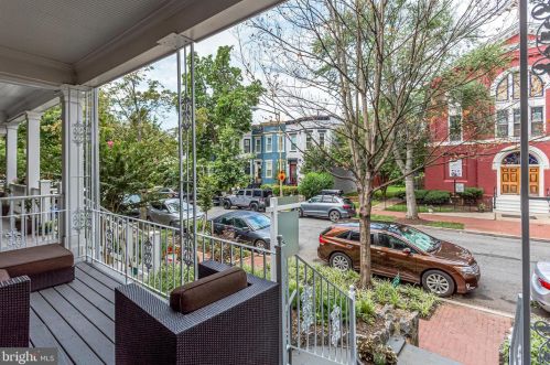 913 11th St, Washington, DC 20003-2813