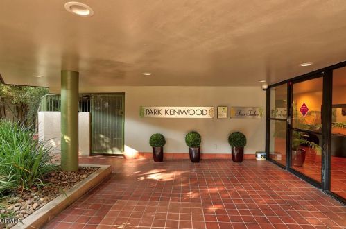 412 Kenwood St, Glendale, CA 91206-3269