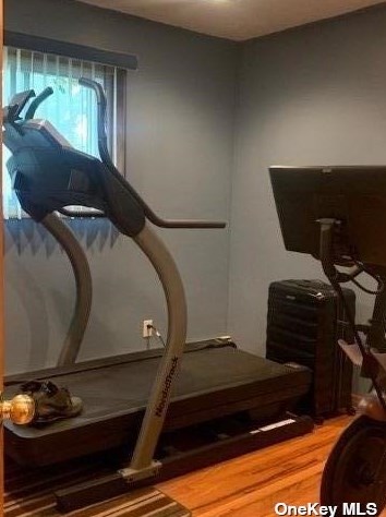 93 34th St, Wheatley Heights NY  11798-2602 exterior