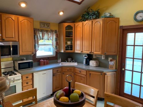 3577 Roanoke St, Seaford NY  11783-3005 exterior