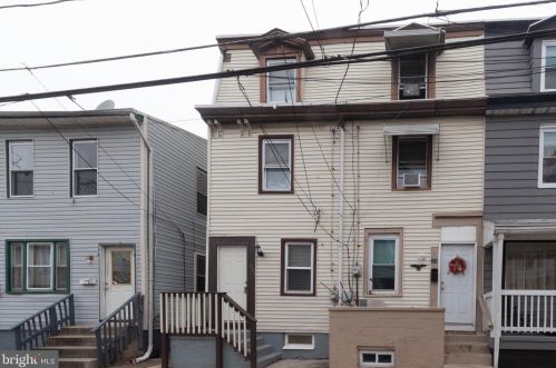 317 Somerset St, Gloucester, NJ 08030-1740