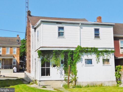 1235 Porters Rd, Spring Grove, PA 17362-8929