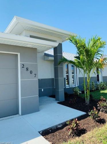 4302 11th St, Lehigh Acres, FL 33976-2715