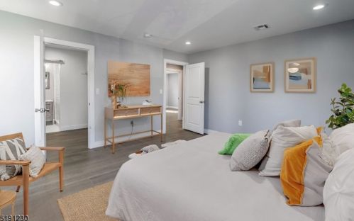 22 Ward Pl, Montclair NJ  07042-3106 exterior