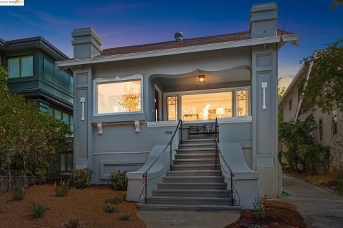 3558 Lakeshore Ave, Oakland, CA 94610-2223
