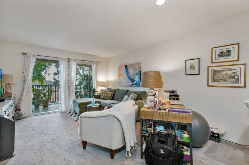 452 Por La Mar Cir, Santa Barbara, CA 93103-3781