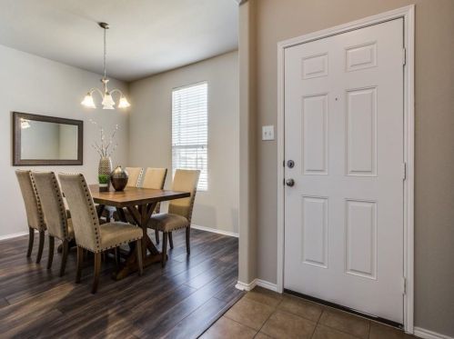 1813 Megan Creek Dr, Oak Point TX  75068-4984 exterior