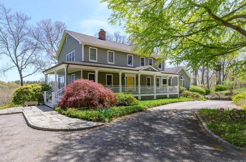 39 Scofield Rd, Scotts Corners, NY 10576-1332