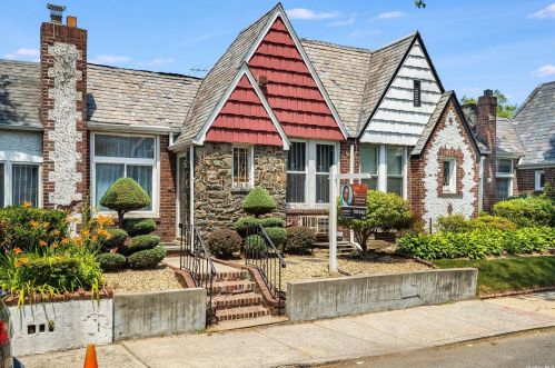 219-31 Murdock Ave, Jamaica, NY 11429-1312