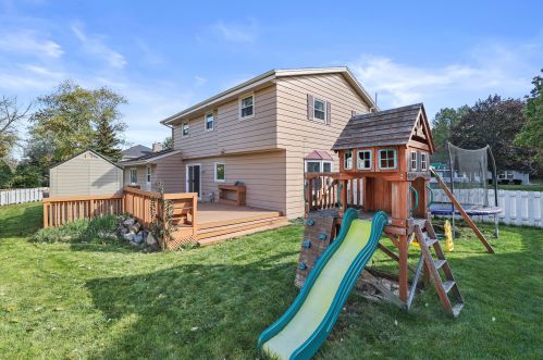 13720 Wilbur Dr, Waukesha, WI 53151-5360