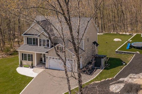 10 Ridge Ct, Cheshire, CT 06410-1236