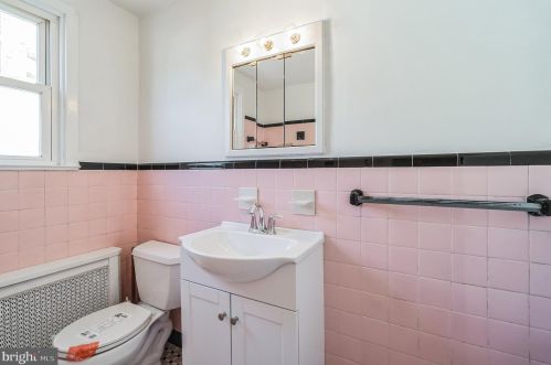 300 Highland Ter, Holmes PA  19043-1310 exterior