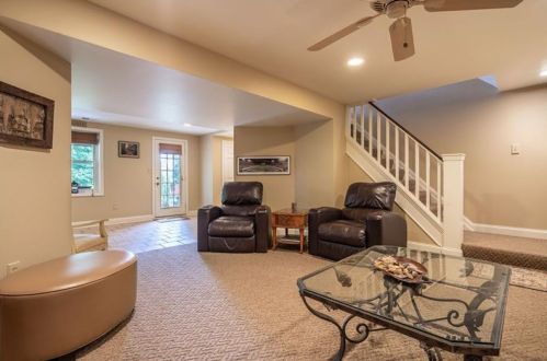 90 Will Scarlet Rd, Canonsburg PA  15317-2512 exterior