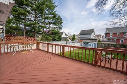 143 High St, Woodbridge NJ  07095-3047 exterior