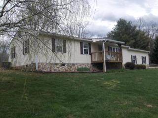 1178 Steep Hill Ln, Vinton, VA 24179-5738