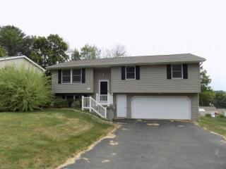 1116 Elton Dr, Endicott, NY 13760-1407