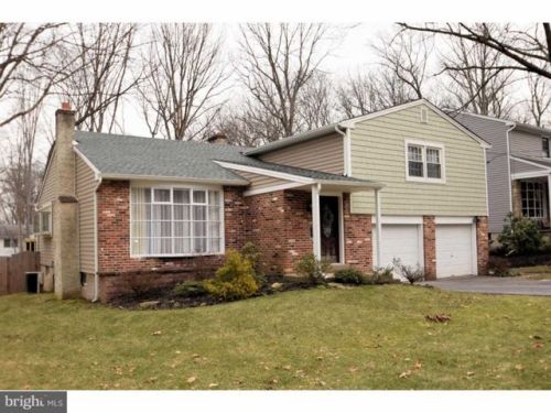 3217 Bruce Dr, Dresher, PA 19025-1637