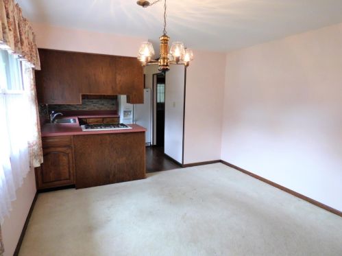 4106 John St, Valpo IN  46383-2122 exterior