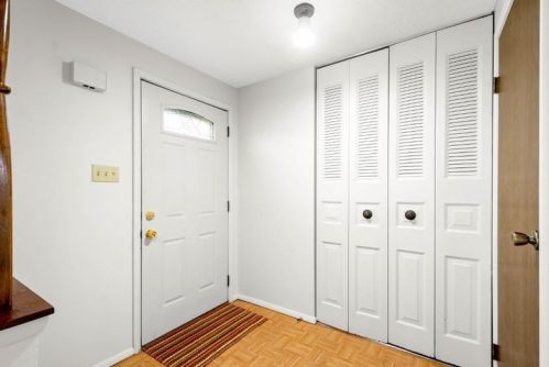 730 Wheatland Cir, Bridgeville, PA 15017-1121