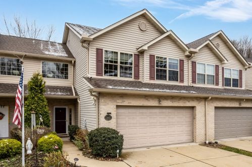 8945 Harmony Dr, Pittsburgh, PA 15237-4523