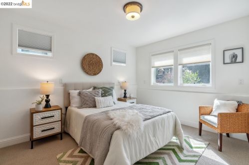 5904 Canning St, Oakland CA 94609-1306 exterior