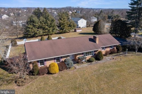127 Buchert Rd, Gilbertsville, PA 19525-9148