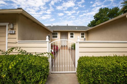 1215 Trombetta Ave, Modesto, CA 95350-5318