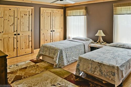 36 Pidgeon Hill Rd, Wantage NJ  07461-2729 exterior